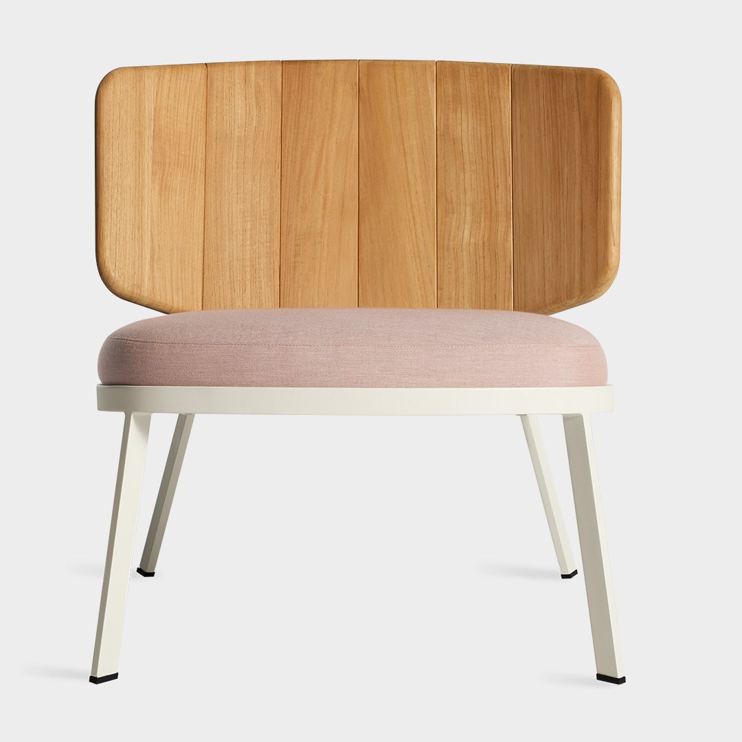 Low Fade Outdoor Lounge Chair
