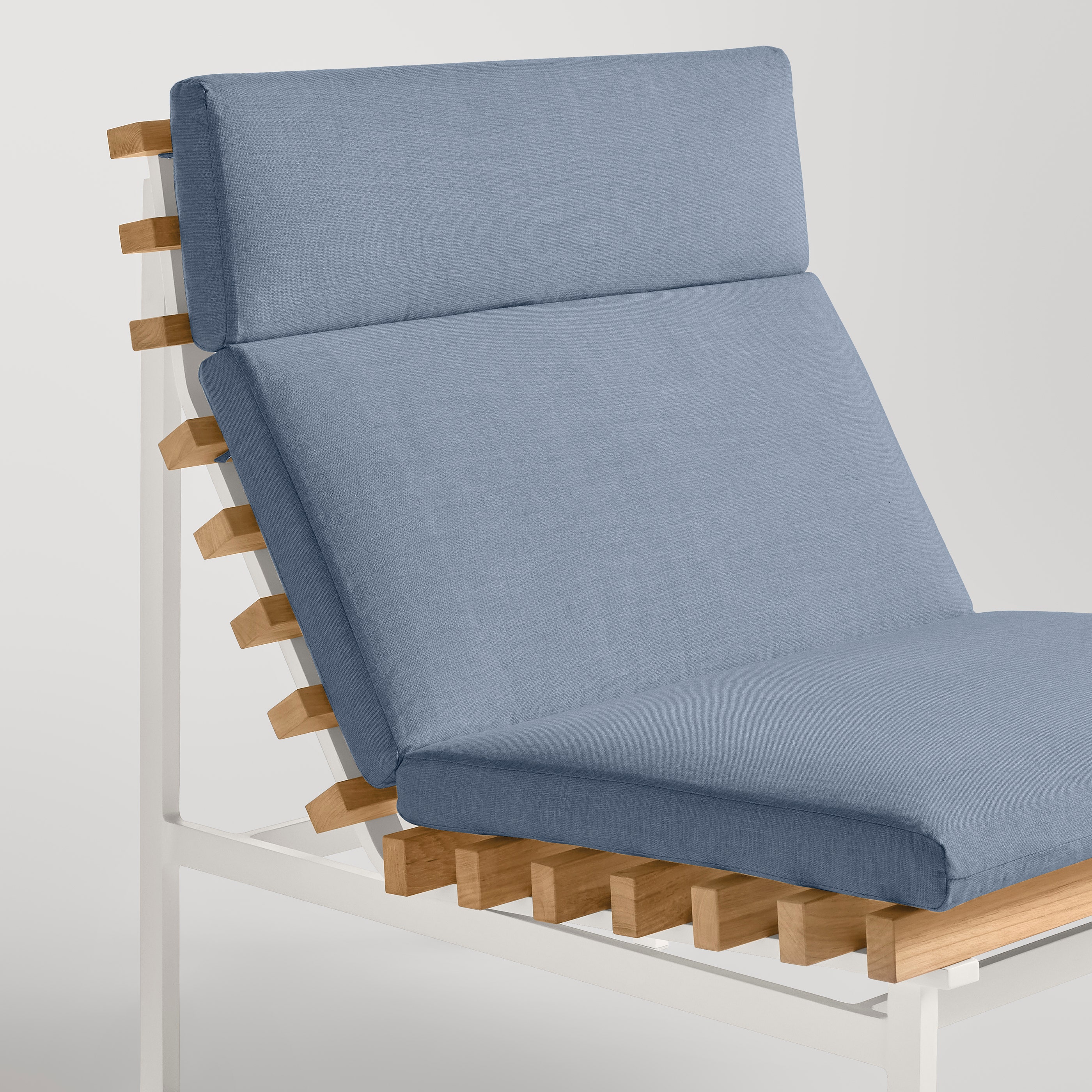 Perch Outdoor Lounge Chair