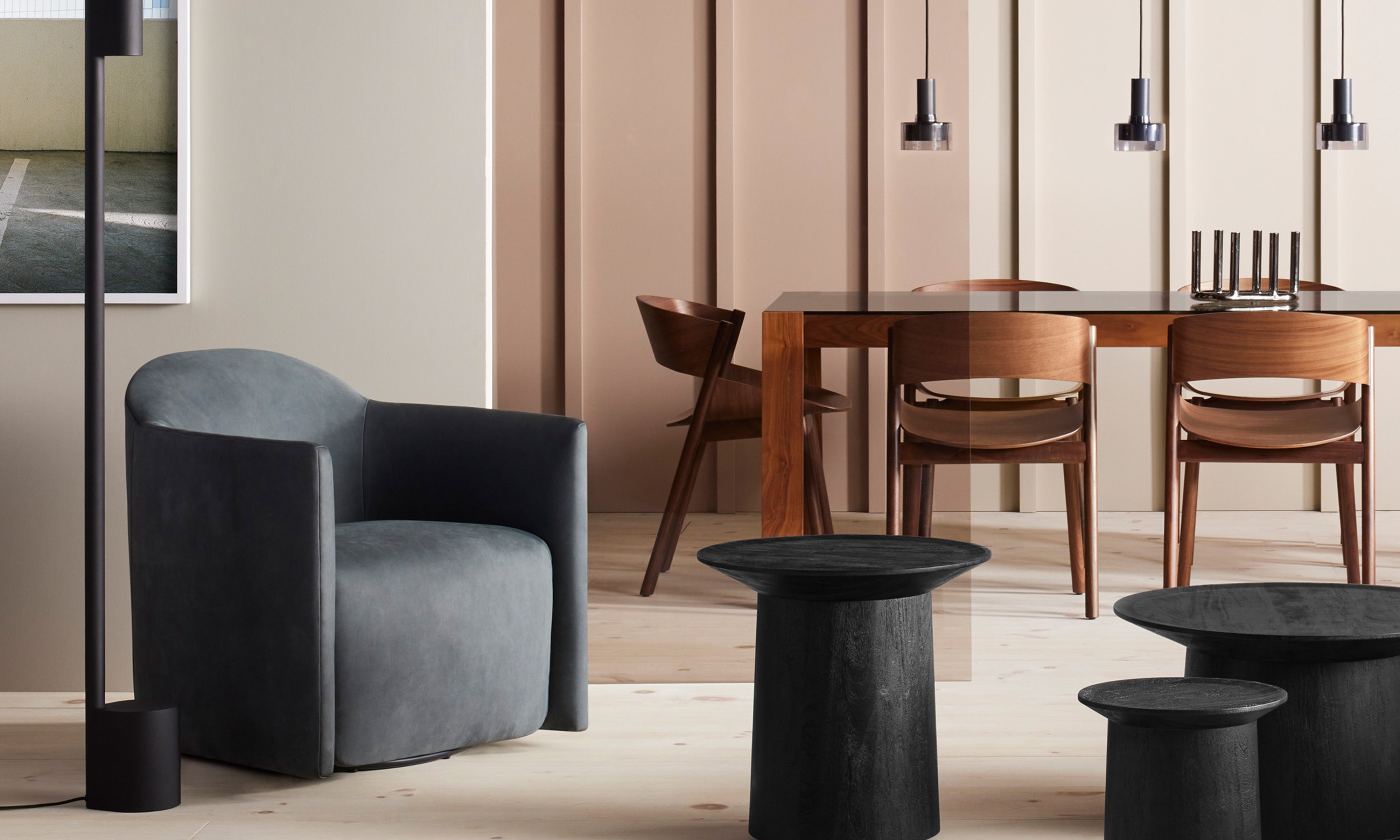 About Face Swivel Lounge Chair