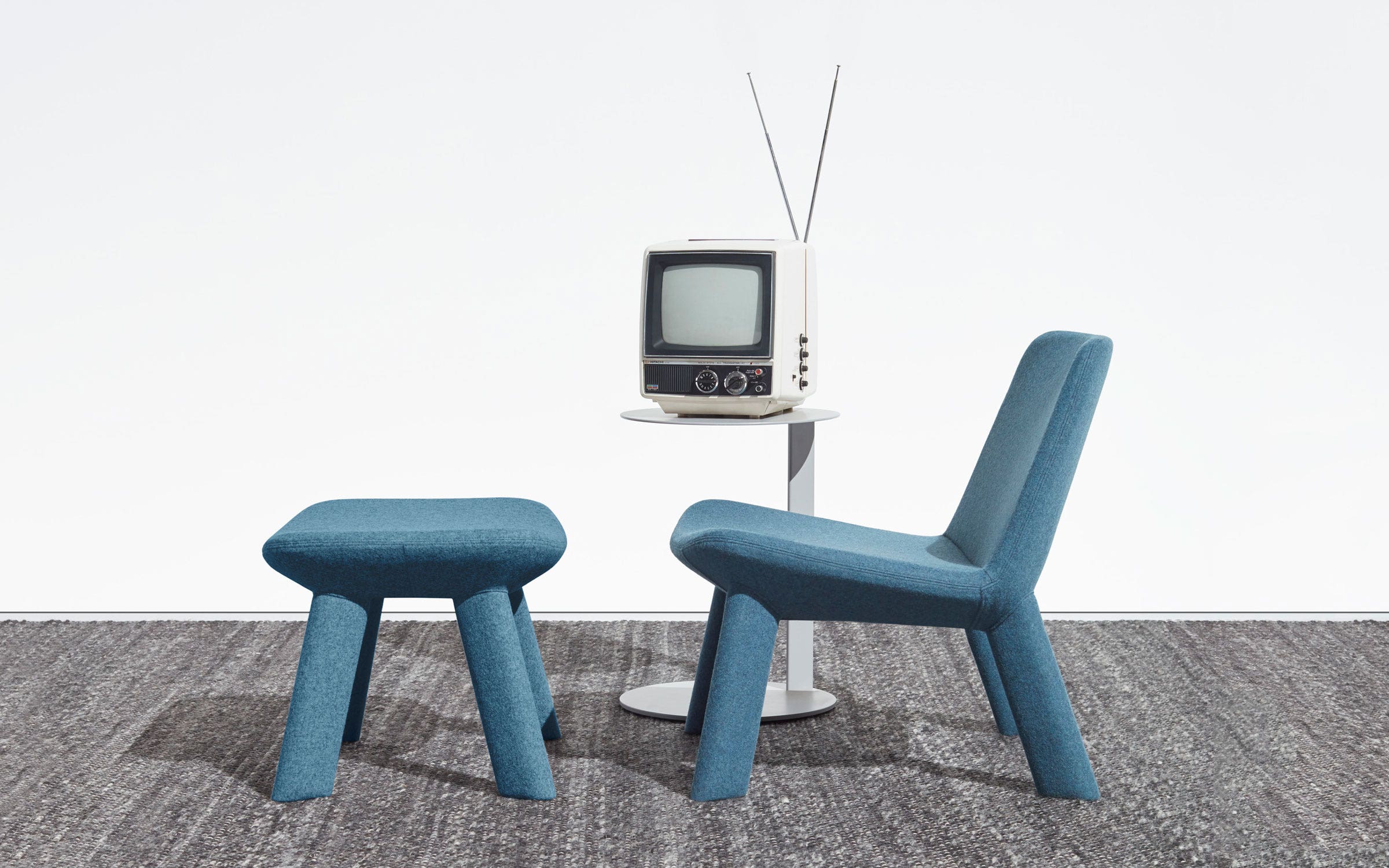 Neat Lounge Chair